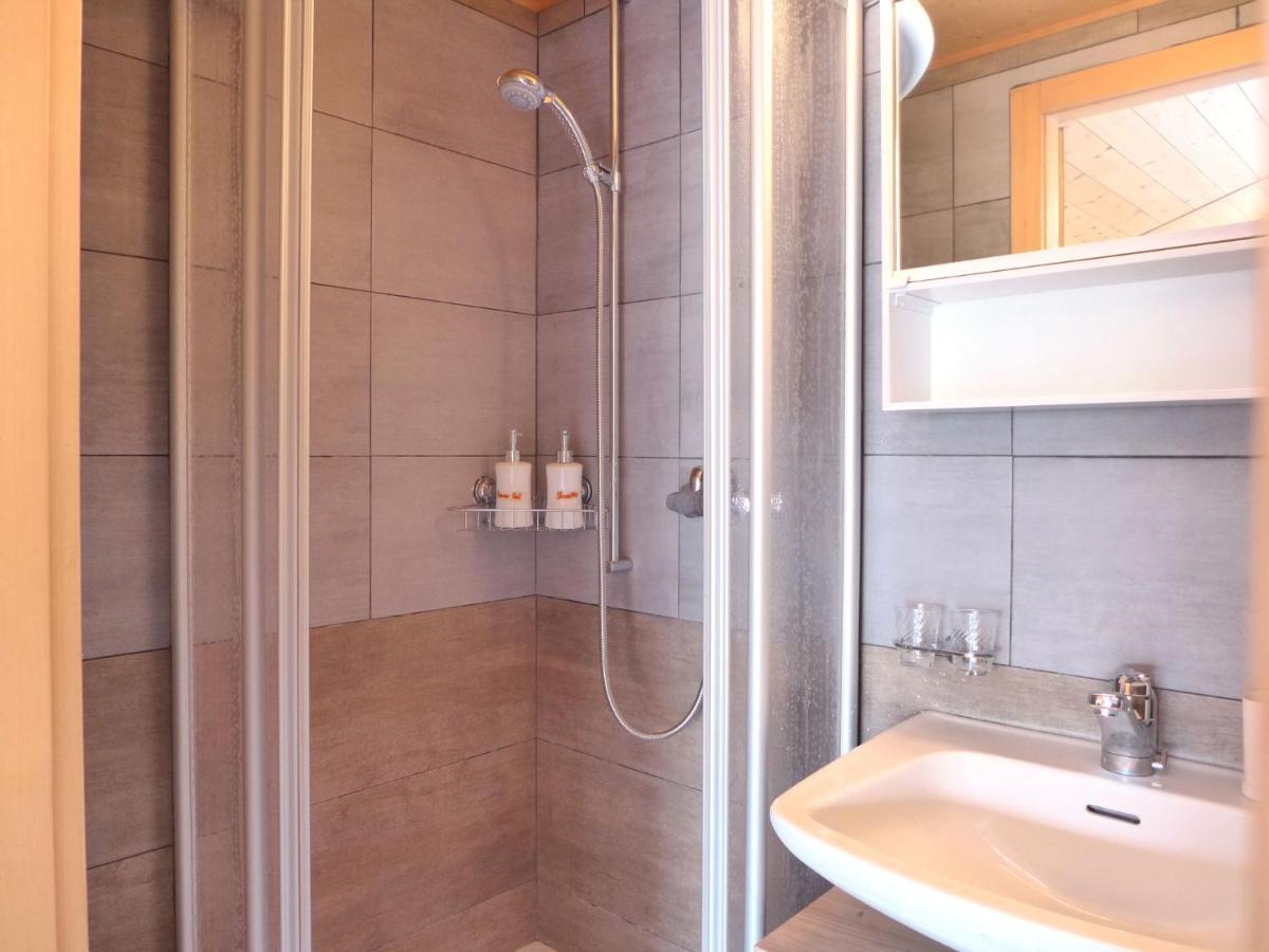 Apartment Chalet Vamika By Interhome Niederried bei Interlaken Exteriör bild